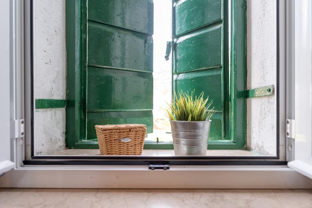 Apartments Bralic Вис Екстериор снимка