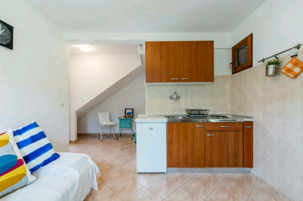 Apartments Bralic Вис Екстериор снимка