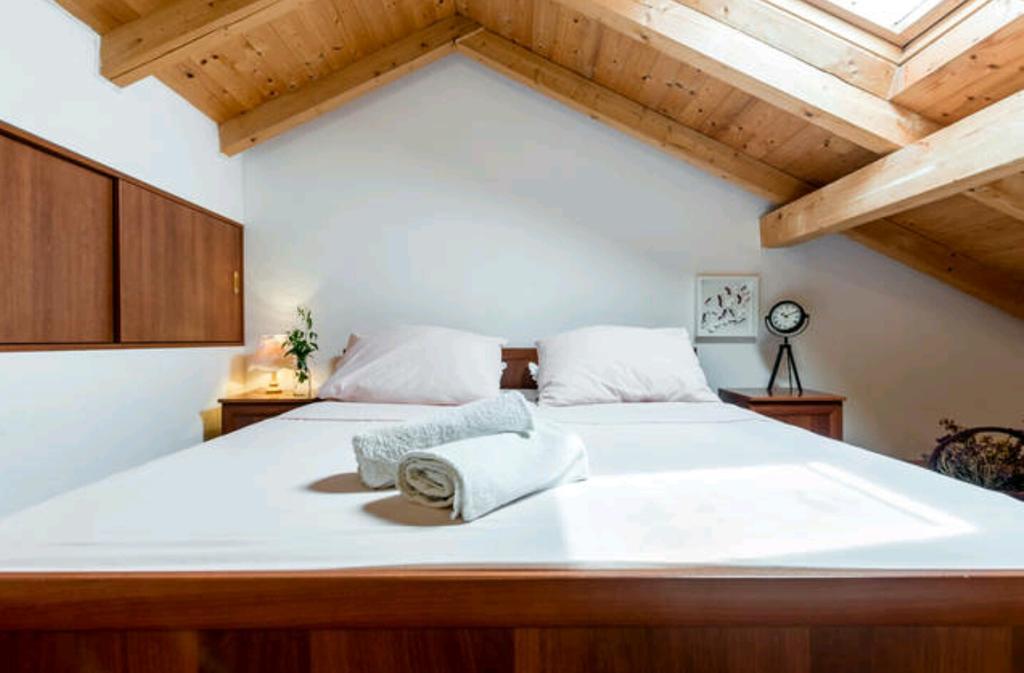 Apartments Bralic Вис Екстериор снимка